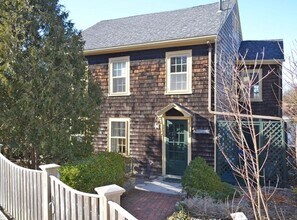 420 Washington St in Gloucester, MA - Building Photo - Building Photo