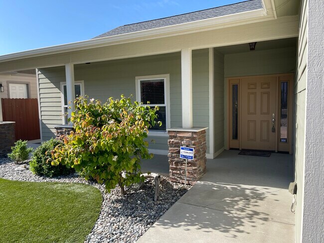 403 Ridgewood Dr in Manson, WA - Building Photo - Building Photo
