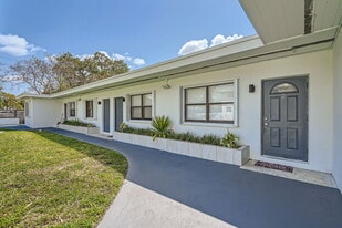 2030 Apartments in Miami, FL - Building Photo