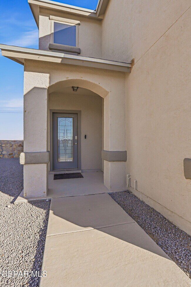 3328 David Palacio Dr in El Paso, TX - Building Photo - Building Photo