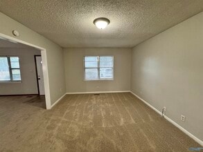 3812 Melody Cir NE in Huntsville, AL - Building Photo - Building Photo