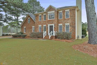 544 Sullivan Rd in Newnan, GA - Building Photo - Building Photo