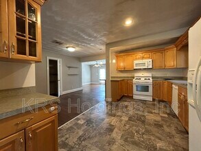 409 E Lorengo Ave in Norfolk, VA - Building Photo - Building Photo