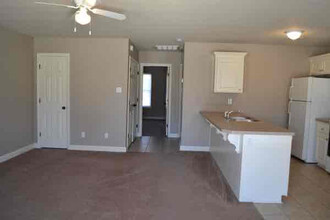 2151 Hamilton St in Jacksonville, AR - Foto de edificio - Building Photo