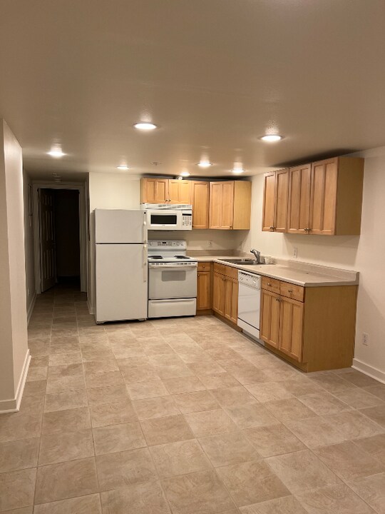 6410 Phinney Ave N-Unit -Studio A in Seattle, WA - Foto de edificio