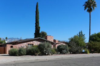 3131-3137 E Terra Alta Blvd in Tucson, AZ - Foto de edificio - Building Photo