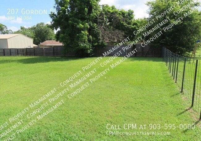 207 Gordon St in Arp, TX - Building Photo - Building Photo