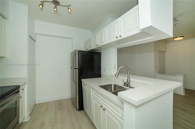 property at 17125 N Bay Rd