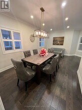 419 Seneca Ct in Newmarket, ON - Building Photo - Building Photo