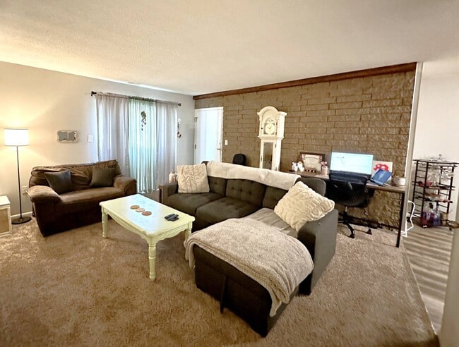 property at 1552 Helderberg Ave