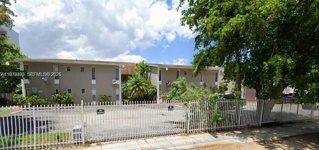 property at 1525 NW 19th Terrace