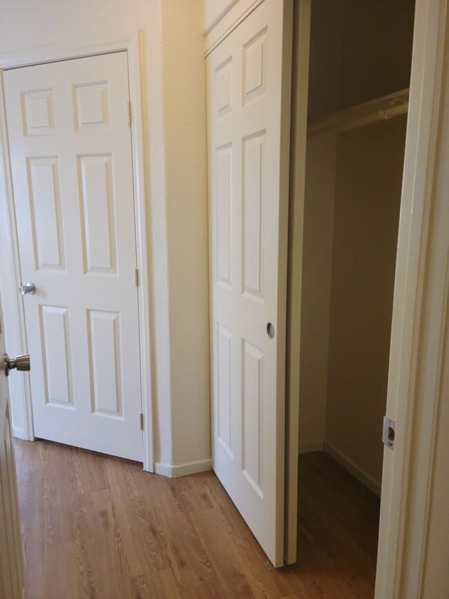 property at 733 Grande Ronde Ct