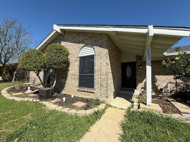 1255 Valencia Ln in Lewisville, TX - Building Photo - Building Photo