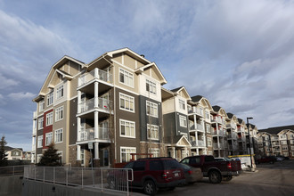 4000 Skyview Ranch Gdns NE in Calgary, AB - Building Photo - Building Photo