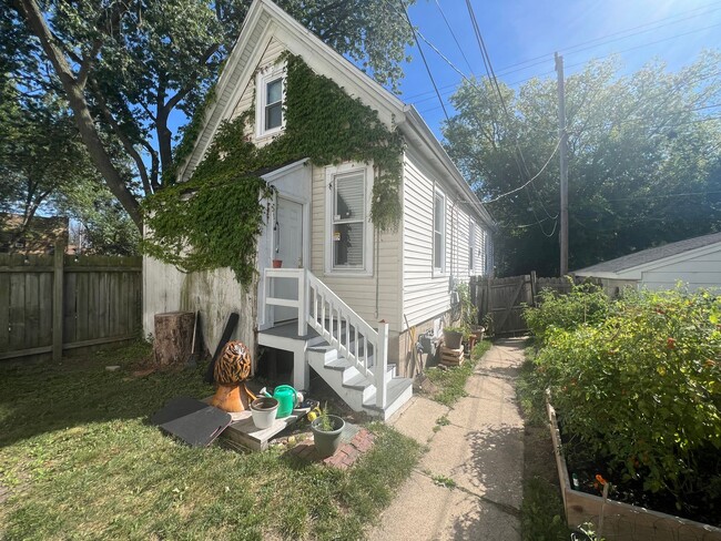 property at 2768 N Booth St