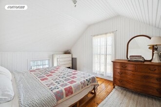 54 Howard St in Sag Harbor, NY - Building Photo - Building Photo