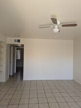 343 N 93rd St, Unit 2 in Mesa, AZ - Foto de edificio - Building Photo