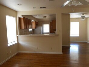 615 Donaldson Ave, Unit 615 in San Antonio, TX - Building Photo - Building Photo