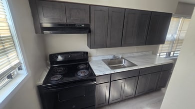 414 S 6th St in Newark, NJ - Building Photo - Building Photo