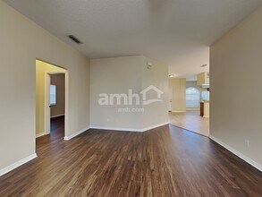 10814 Peppersong Dr in Riverview, FL - Foto de edificio - Building Photo