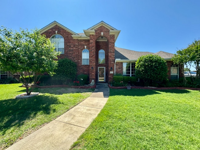 property at 1303 Kenshire Ct