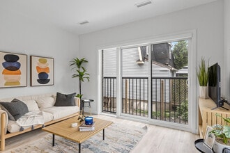 177 Armstrong St in Ottawa, ON - Building Photo - Building Photo