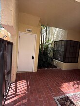 8819 SW 130th Pl-Unit -104 in Miami, FL - Building Photo - Building Photo