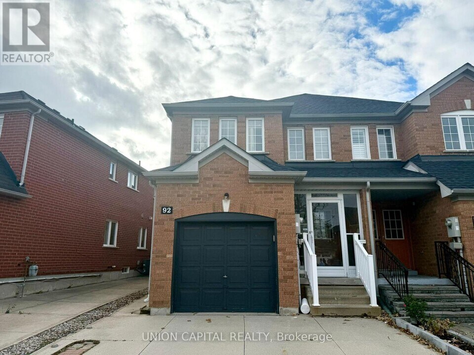 92 Guinevere Rd in Markham, ON - Building Photo