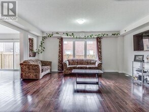 4 Dublin Rd in Brampton, ON - Building Photo - Building Photo