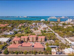642 Wells Ct in Clearwater, FL - Building Photo - Building Photo