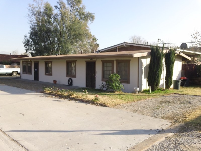 4029 Johnson St in San Bernardino, CA - Foto de edificio