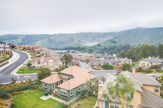 55 Golden Aster Ct in Brisbane, CA - Building Photo - Building Photo