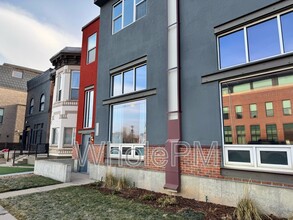 2400 Welton St in Denver, CO - Building Photo - Building Photo