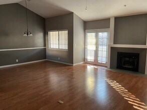 3121 La Mancha Way in Henderson, NV - Building Photo - Building Photo