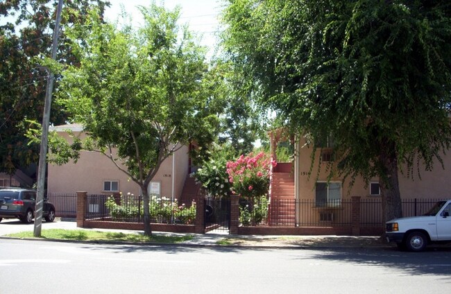 1916 7th St in Sacramento, CA - Building Photo - Building Photo