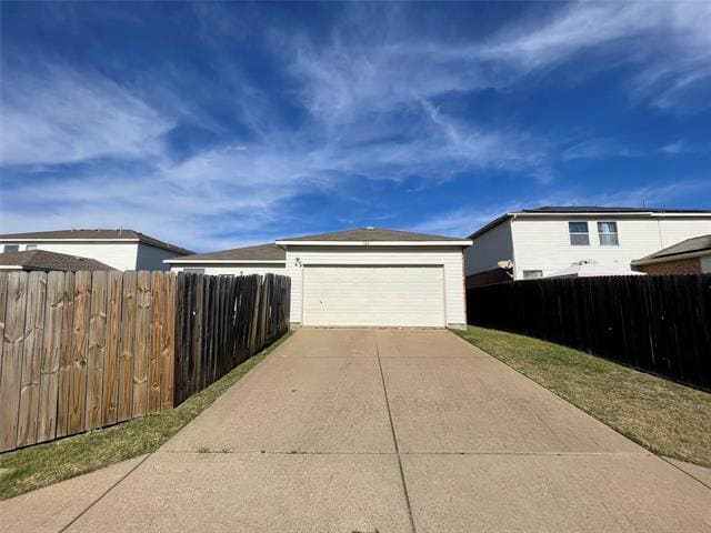 724 Courson Dr in Desoto, TX - Building Photo - Building Photo