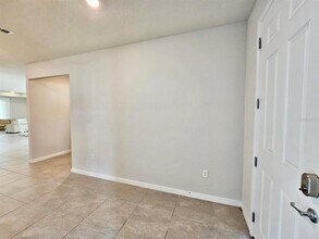 5066 Sparkling Water Wy in Kissimmee, FL - Building Photo - Building Photo