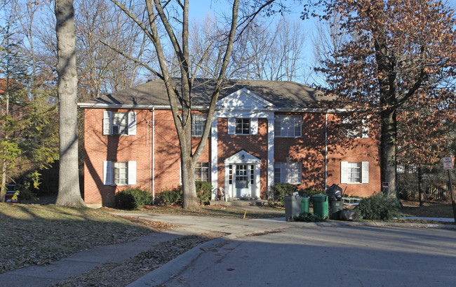 3525 Hazelwood Ave in Cincinnati, OH - Foto de edificio - Building Photo