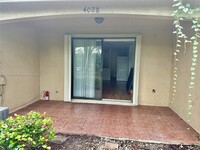 4028 Peppertree Dr in Weston, FL - Foto de edificio - Building Photo