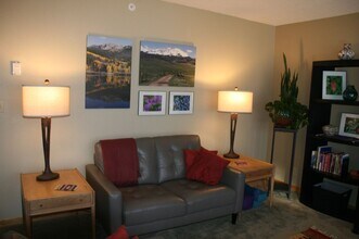 980 Lakepoint Dr in Frisco, CO - Building Photo - Building Photo