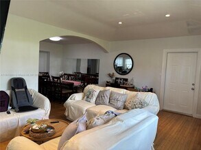 7515 Dickens Ave in Miami Beach, FL - Building Photo - Building Photo