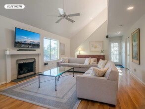 5 Mako Ln in Amagansett, NY - Foto de edificio - Building Photo