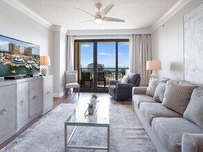 10 Harbor Blvd in Destin, FL - Building Photo - Building Photo