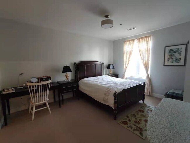 1501 Commonwealth Ave, Unit 203 in Boston, MA - Building Photo - Building Photo