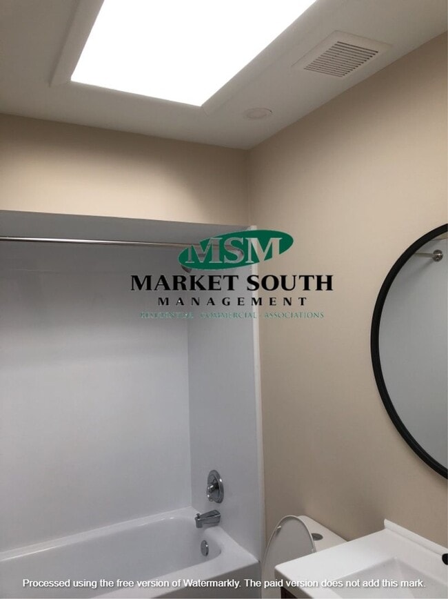 11 Montclair Blvd in Savannah, GA - Building Photo - Building Photo