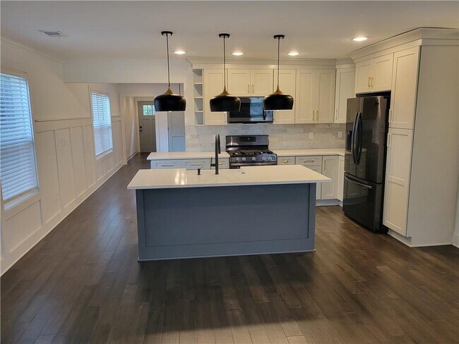 1740 Madrona St NW in Atlanta, GA - Building Photo - Building Photo