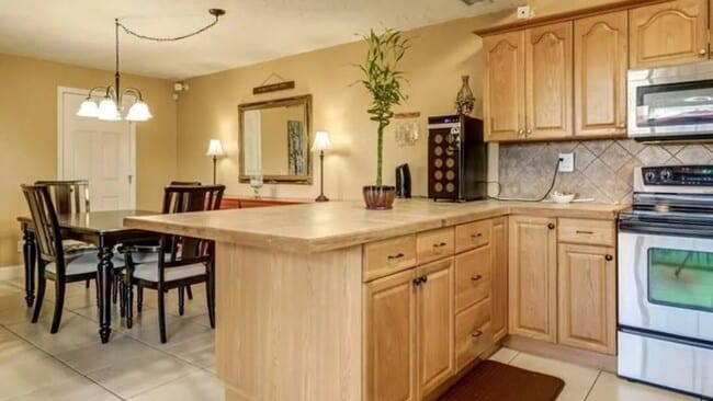 641 NW 132nd Terrace in Plantation, FL - Building Photo - Building Photo