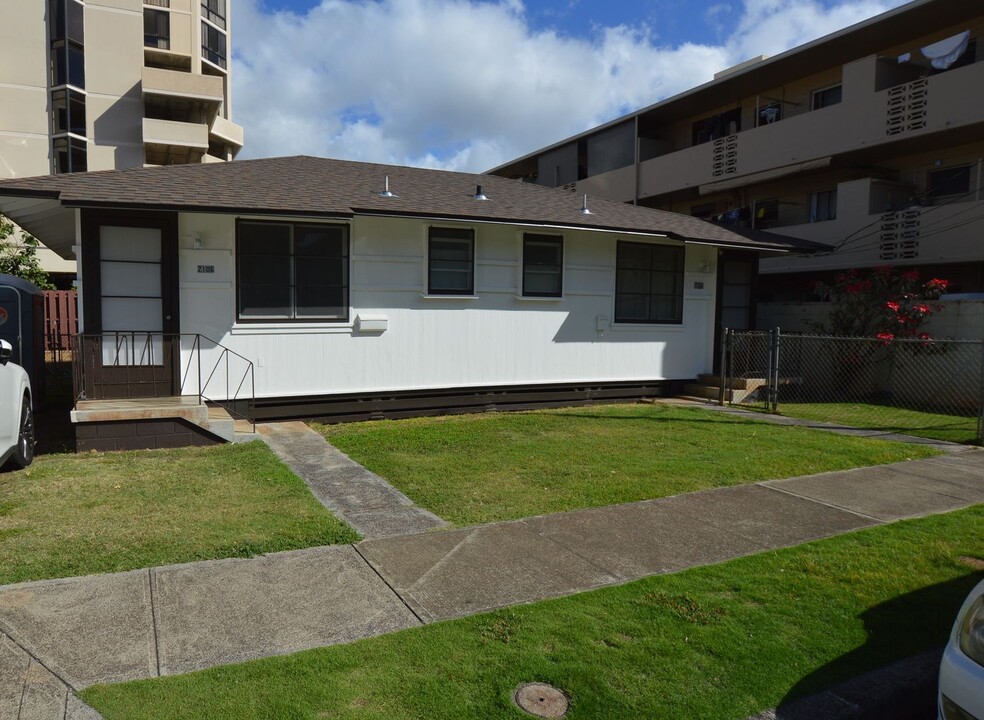 2108 Lime St in Honolulu, HI - Building Photo