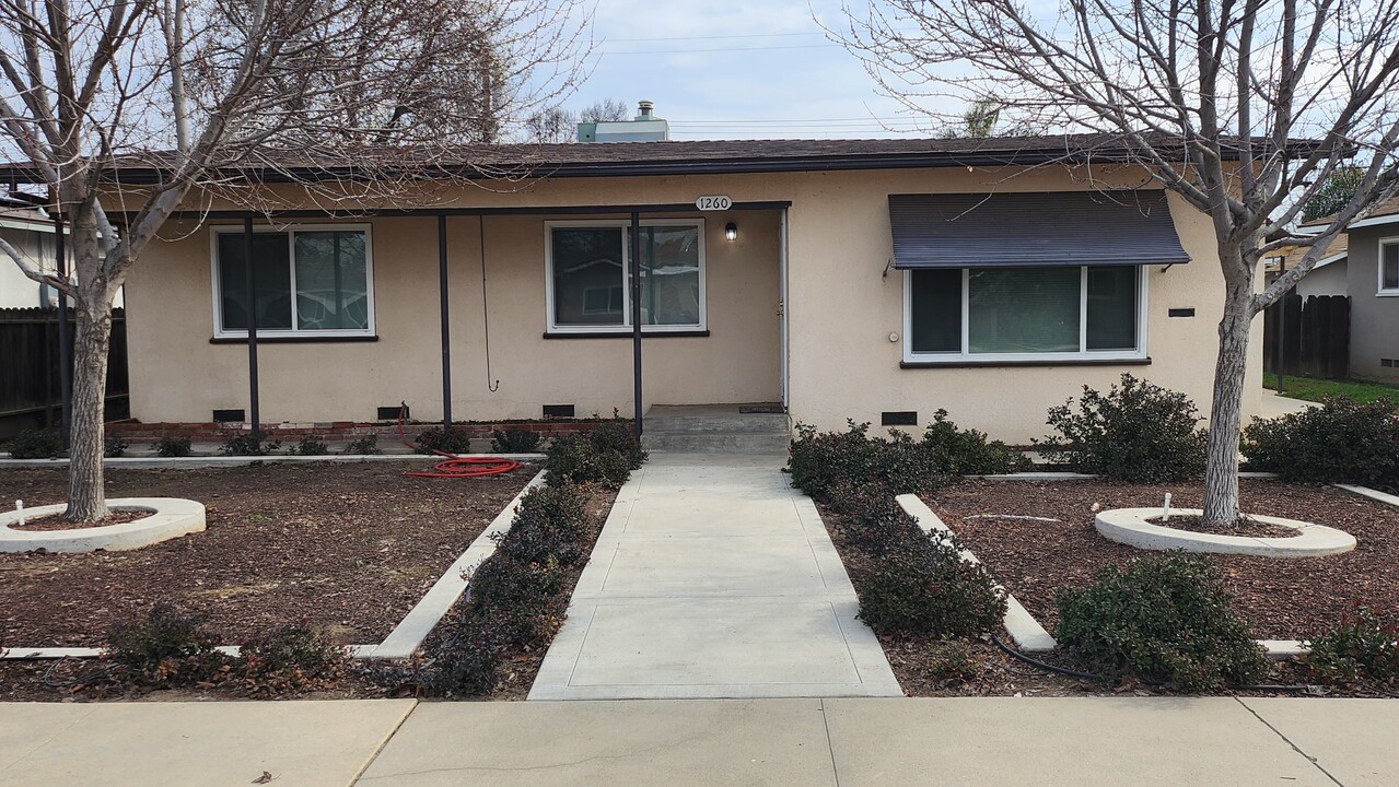 1260 S Klein Ave in Reedley, CA - Building Photo