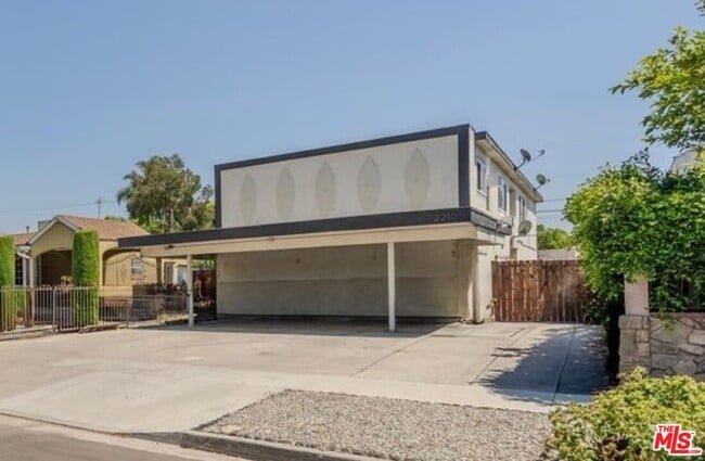 property at 2210 S Sycamore Ave